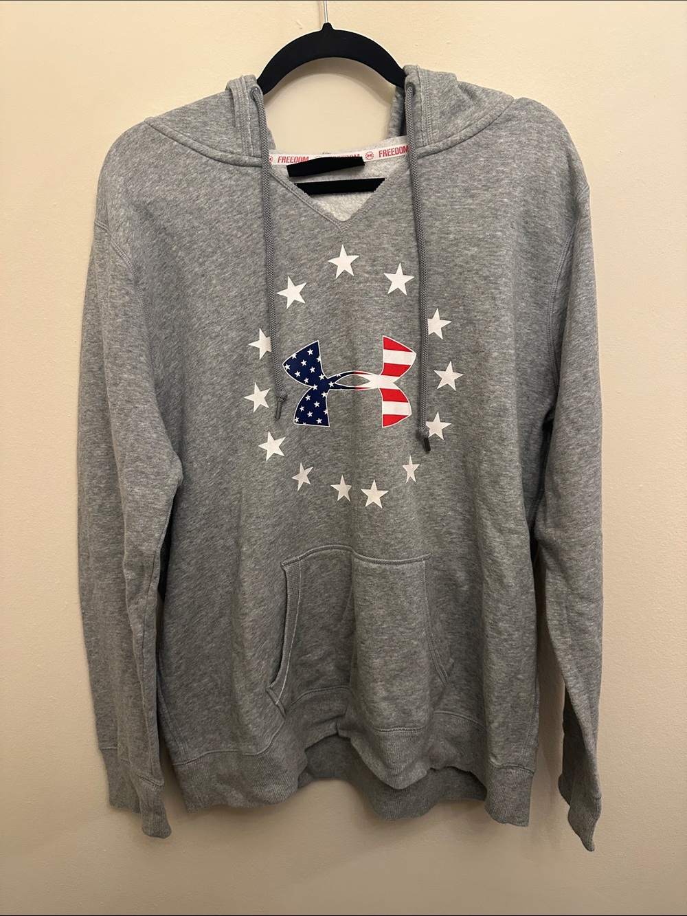 Under Armour Gray Loose Hoodie Stars and American Flag Logo Front Pocket Sz XL